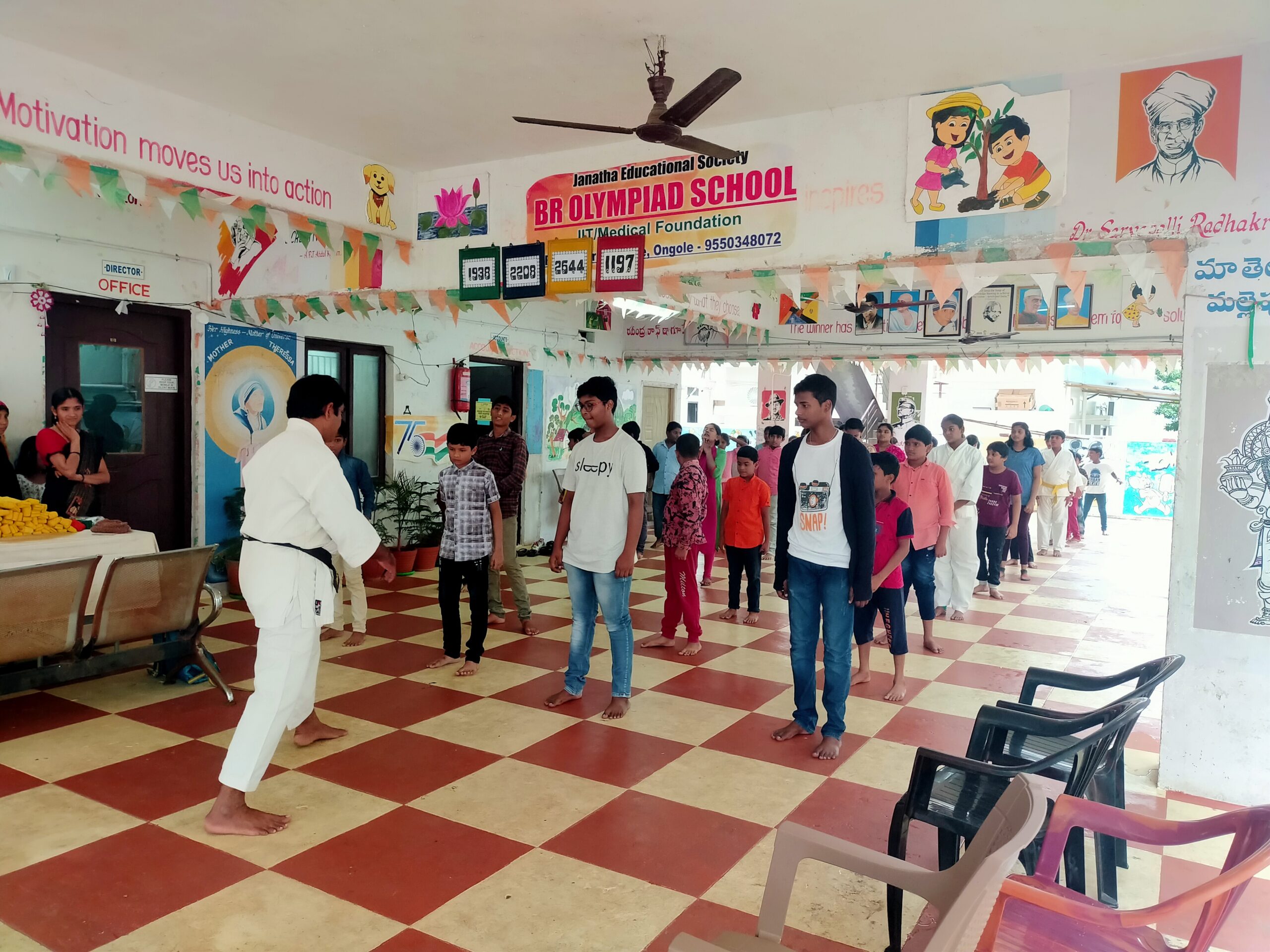 BR SCHOOL - EDUCATING LITTLE CHAMPS